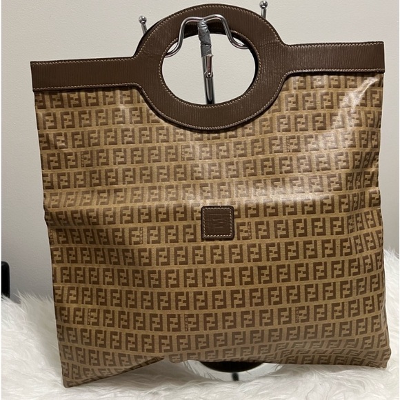 SOLD 🎉Fendi authentic bag FF brown purse - Picture 1 of 11